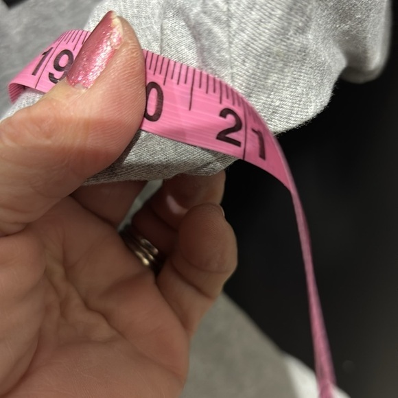 The Nike Tee Standard Fit, cotton crewneck, “Just Do It”JDI logo chest - Picture 6 of 11